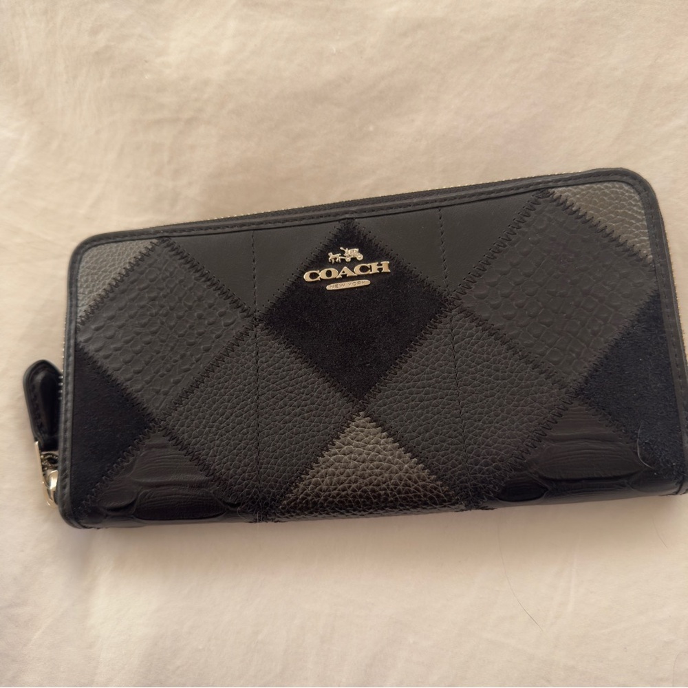 Coach Madison patchwork continental Wallet - Picture 2 of 5